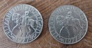 2 monedas corona reina Isabel 1977 - Imagen 1 de 2