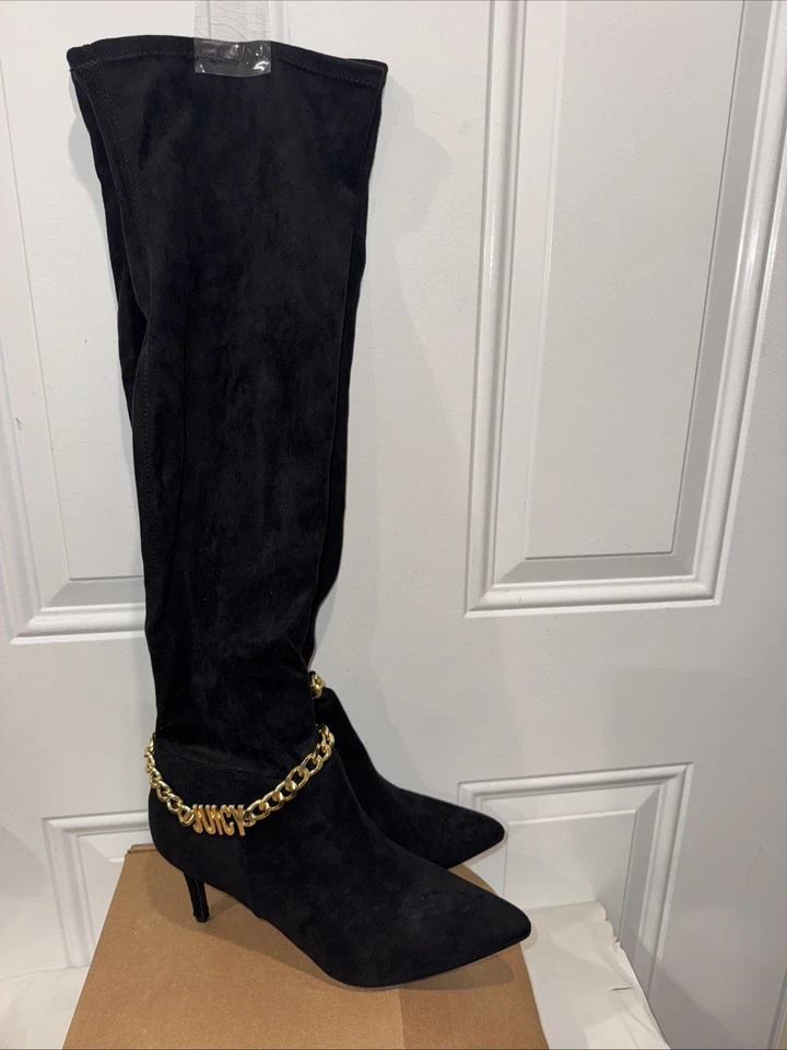 Женские сапоги Juicy Couture модель Tania черные выше колена размер 10 М с золотой цепочкой на каблуке - Изображение 1 из 4