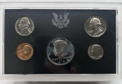1972 S US Mint Proof Set, Half Dollar Quarter Dime Nickel Penny - Image 1 of 4