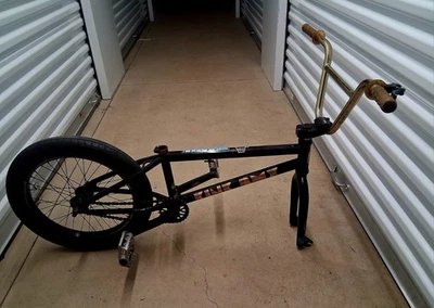 KINK "Kicker" 2021 BMX Bike•18" Frame•3-Piece Crank• *COMES AS SEEN IN PICTURES* - Image 1 of 4