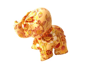 Elefante rosa de la suerte relleno de algodón ornamentado estampado de flores hecho en Tailandia 6" - Imagen 1 de 6