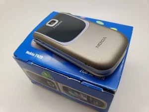Boxed Rare Great Condition (Unlocked) Original Nokia 7020 Flip Mobile phone - Afbeelding 1 van 13