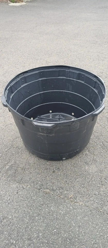 Maceta de plástico moldeada por inyección Haviland 65 gal #65 HAV 6500 jardín exterior 420 Foto 1 de 4