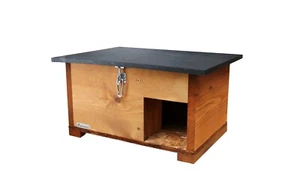 Small Wooden Hedgehog House - Picture 1 of 2