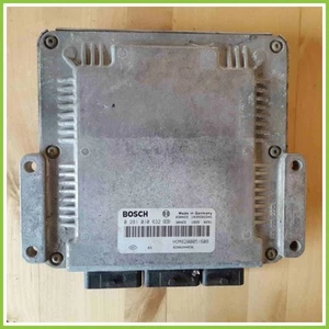 Centralina Motore Iniezione ECU BOSCH 0281010632 RENAULT TRAFIC 1.9 dCi 74kw 820 - Imagen 1 de 3