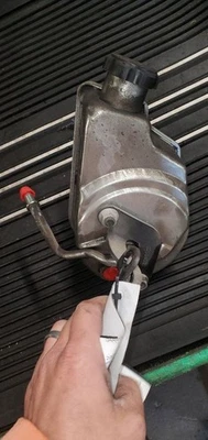 Power Steering Pump Classic Style Fits 01-07 SIERRA 1500 PICKUP 1113329 Foto 1 de 4