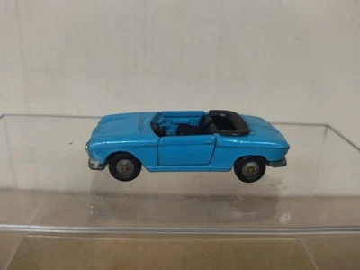 PEUGEOT 204 CABRIOLET BLUE DEFECT/CRISTAL 1:66/apx 1:64 MAJORETTE 230 NO BOX - Imagen 1 de 4