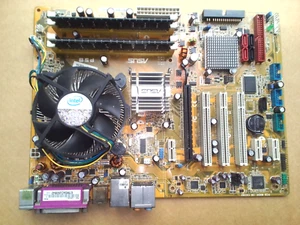 ASUS P5B +CPU INTEL DUAL CORE E2200@2.2 GHZ+ 2 GB DDR2 - FUNZIONANTE - Bild 1 von 7