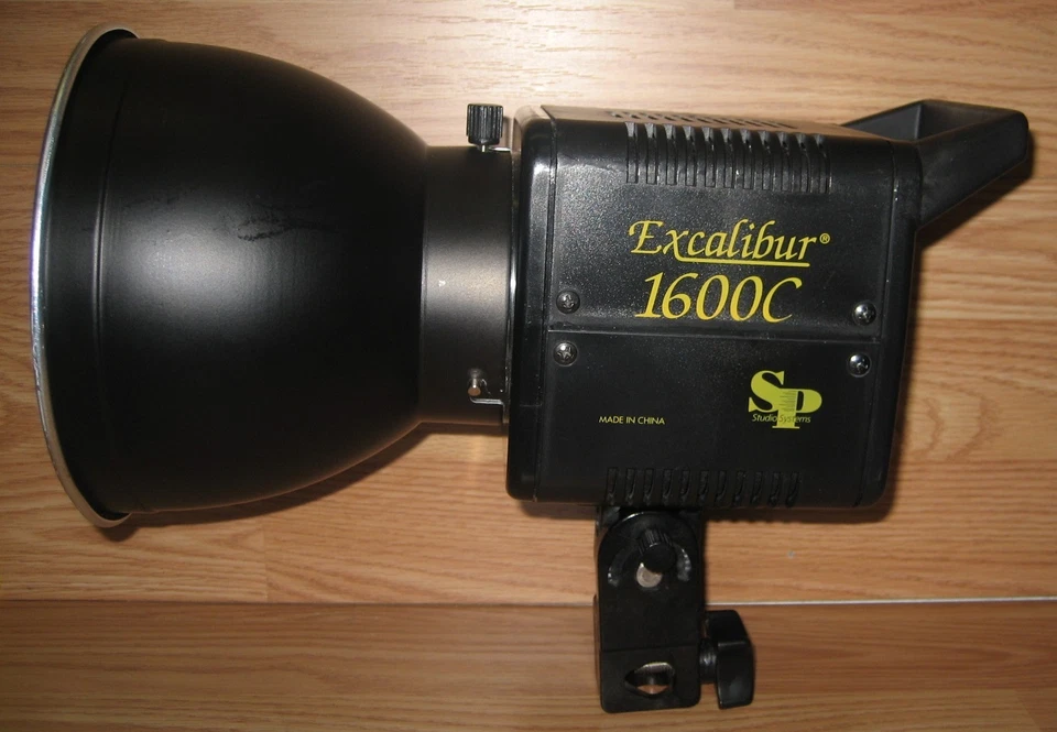 SP Studio Systems Excalibur 1600 Electronic Monolight Flash w/ AC Power Cord  - Image 1 of 4