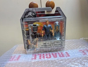 Jurassic World FMM02 Basic Figure Dinosaur Trainer Owen New - Picture 1 of 1