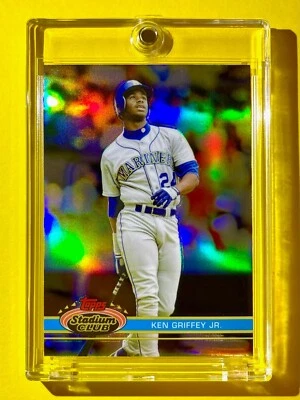 Ken Griffey Jr. RARE STADIUM CLUB CHROME REFRACTOR SP DESIGN VARIATION - MINT! - Image 1 of 4