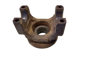GM 4X4 Front Differential Pinion Yoke 88967027 Silverado Suburban Avalanche - Picture 1 of 7