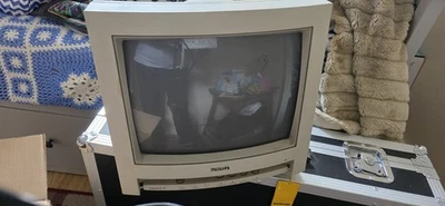 Philips CM8833-II CRT Monitor RGB . Working with mains lead - Image 1 of 4