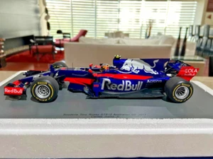 Spark F1 1:18 Carlos Sainz Jr STR12 Toro Rosso Australian GP 2017, Very Rare! - Foto 1 di 24
