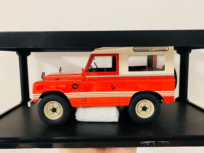 Cult Models! 1:18 Resin Model Car Land-Rover 88 Series III County Masai Red 1978 - Image 1 of 4