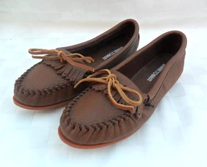 NEW MINNETONKA CLASSIC SOFT DEERSKIN KILTY MOCCASIN STYLE #68 CARMEL Size 7.5 - Picture 1 of 11