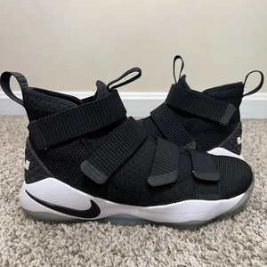 Nike LeBron Soldier 11 TB schwarz Basketballschuhe Größe 7,5 - Bild 1 von 9