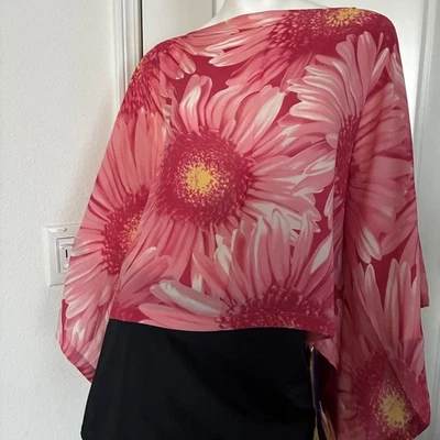 Blusa kimono floral de seda mediana Foto 1 de 4