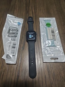 Apple Watch Series 6 Space Grau Aluminiumgehäuse mit Schwarz Sportarmband  - Bild 1 von 10