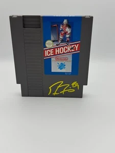 Marc Andre Fleury firmato NES ICE HOCKEY gioco Pittsburgh Penguins COA HOLO - Foto 1 di 3