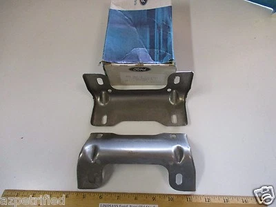 2 PCS 1980/1987 CROWN VIC LTD & MERCURY MARQUIS "BRACKET" (GRILLE OPENING PANEL) - Image 1 of 3