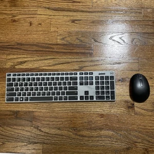Dell Premier Wireless Keyboard and Mouse - KM717 - Picture 1 of 8