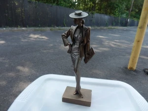 Vintage Austin Skulptur Mode Dame Poise Bronze 16 Zoll - Bild 1 von 10