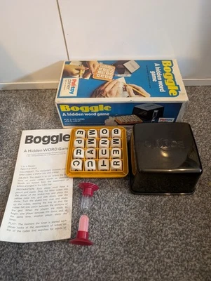 Boggle Parker Brothers Vintage 1976  Hidden WORD Game  2 - Image 1 of 4