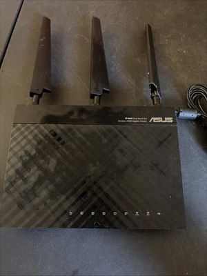 ASUS RT-N66U 450 Mbps 4-Port Gigabit Wireless N Router - Image 1 of 4