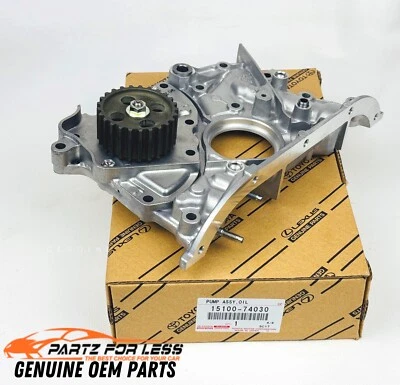 15100-74030 TOYOTA GENUINE Front Engine Oil Pump 92-01 Camry 99-01 Solara OEM - Image 1 of 4