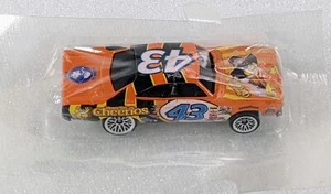 SALUTE TO RICHARD PETTY, Hot Wheels '70 Roadrunner, NEW & SEALED Promo Mail-In - Picture 1 of 4