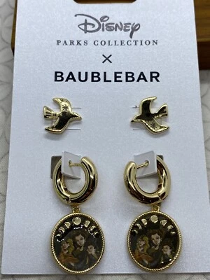 Juego de Pendientes Hocus Pocus Parques Disney por BaubleBar Sanderson Hermanas Pájaro Bruja Foto 1 de 4