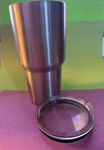 YETI Rambler 32 oz. Stainless Steel Insulated Tumbler With Lid-PreOwned - Picture 1 of 7