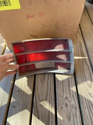 1971 1972 1973? Lente de luz trasera roja derecha Chevrolet Impala Station Wagon lado derecho Foto 1 de 4