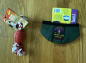 NWT Dog, Travel, Pet Water Bowl FOLDS & Hard Chew Toy W Rope LOT of 2 New items! - Picture 1 of 2