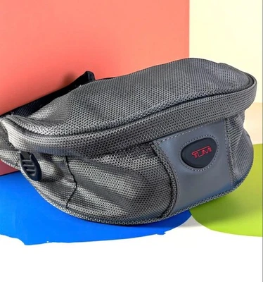 TUMI Body Bag Waist Pouch Nylon Gray 110606c - Image 1 of 4