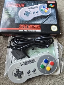 Super Nes Controller with Original Box and Instructions - Picture 1 of 3