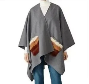Poncho Donni Charm capa de lana y piel de conejo - Imagen 1 de 9