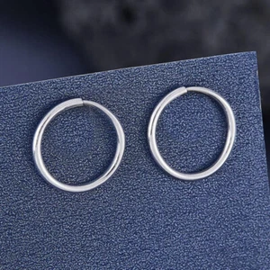 Real Platinum 950 Hoop Earrings Glossy Finish Small Size Hoop 13mm Dia. 1.3-1.5g - Picture 1 of 4