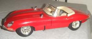 Burago Jaguar ""E"" Cabriolet 1961 Sondersammlung 1/18 rot gebraucht - Bild 1 von 12