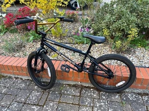 BMX - Mongoose Legion L10 (Hardly Used) - Picture 1 of 7