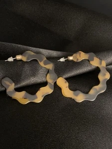 Women’s Amber Black Leopard Cheetah Print Acrylic Statement Hoop Earrings - Picture 1 of 4