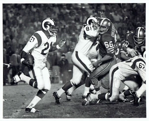1971 Press Photo Rams Football Gene Howard returns kickoff for TD .vs. 49ers - Picture 1 of 2