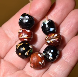 Antike venezianische verschiedene ausgefallene Lampwork Trail verzierte Perlen, afrikanischer Handel - Bild 1 von 4