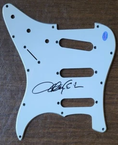 TOBY KEITH AUTOGRAPH GUITAR PICK GUARD AUTO SIGNATURE AUTOGRAPHED SGC COA GUARD - Picture 1 of 6