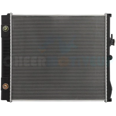 Radiador de aluminio para camioneta Chevrolet W3500 W4500 W5500 Tiltmaster/Forward Isuzu Foto 1 de 4