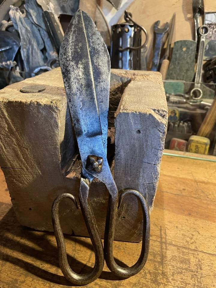 Alte geschmiedete Schere 26 cm lang ANTIK Werkzeug Vintage Museum Schneider - Bild 1 von 4