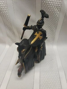 Schleich Ritter Black Knight on Horseback - Picture 1 of 3