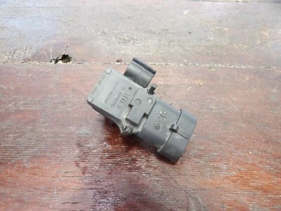 09 Ducati Monster 696 CUERPO DEL ACELERADOR SENSOR DE PRESIÓN DE AIRE 55241441A Foto 1 de 3