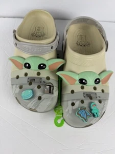 Zueco clásico Crocs - Star Wars Mandalorian Grogu - Unisex - Nuevo con etiquetas - Imagen 1 de 5